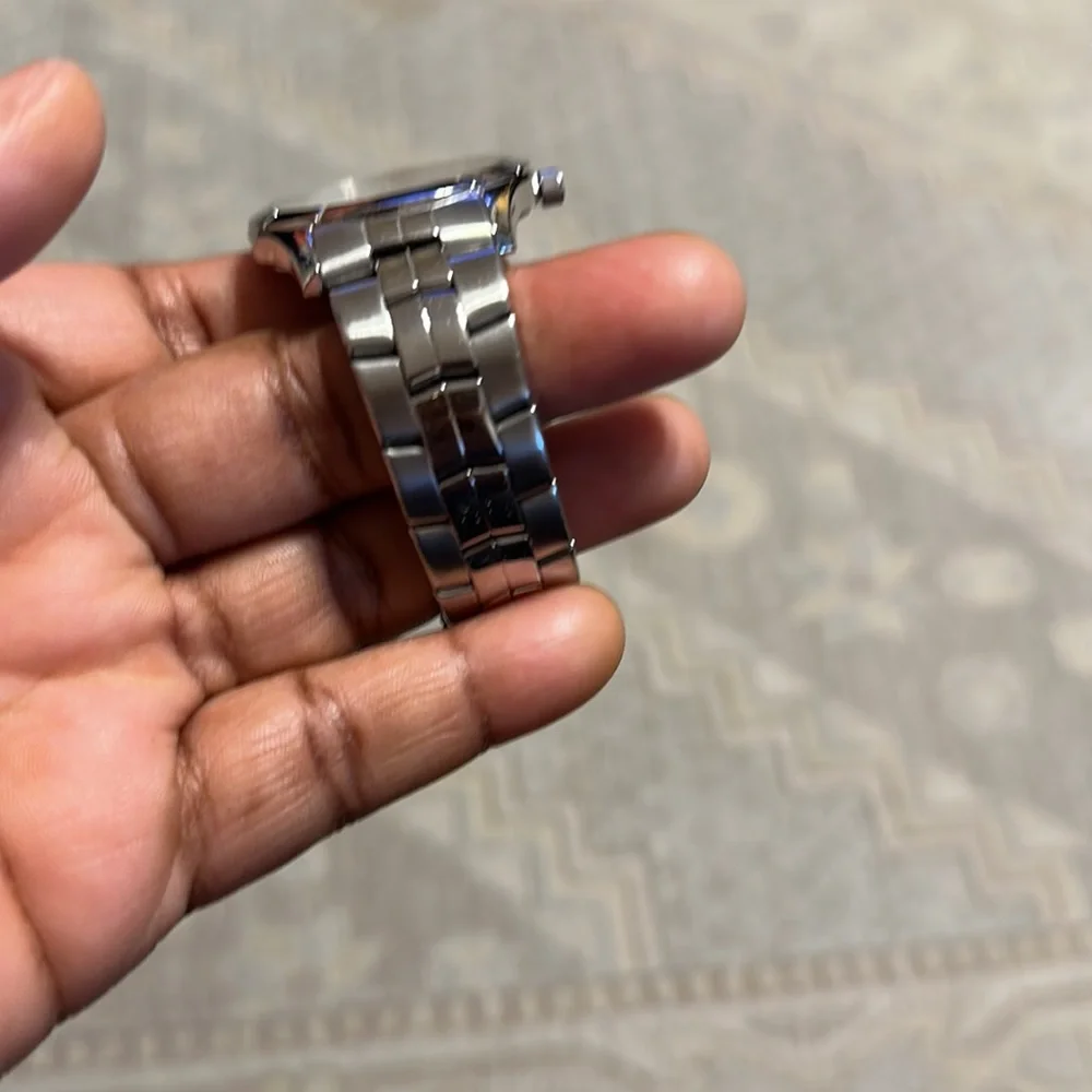 CITIZEN MENS SILVER COLOR WATCH WITH NEW BATTERY WORK PERFECT - Picture 3 of 15